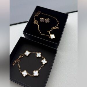 Floral Jewelry Set – Necklace, Bracelet & Stud Earrings